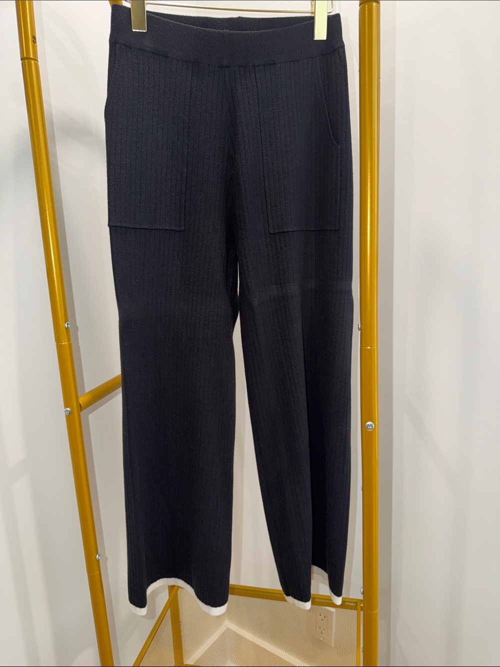 Men's Black Knit Wide-Leg Pants with Patch Pockets